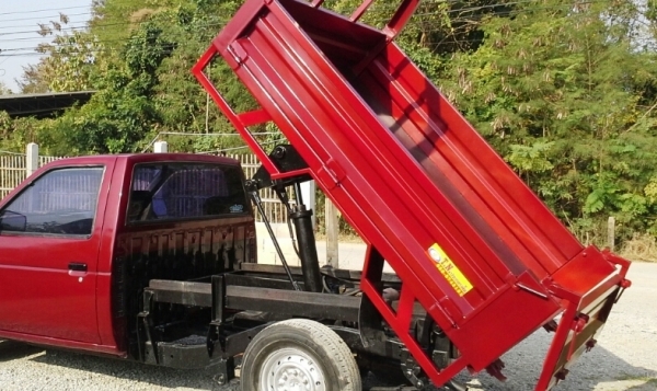 ขายบิ้กเอ็ม ดั้มพ์  เหลือคันเดียวสีดำ ง่าย่ๆ70000ครับ[