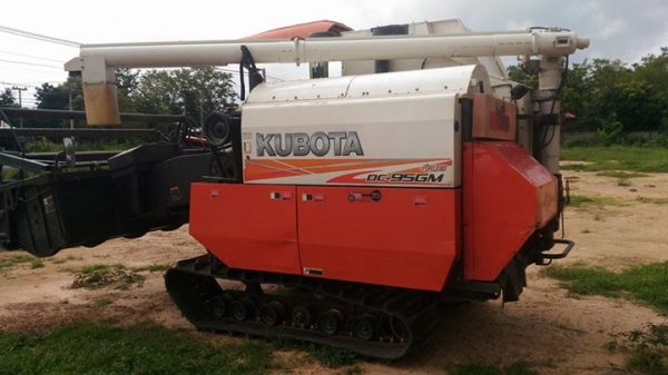 ขายรถเกียวข้าวคูโบต้า95พลัสรถปี55สนใจติดต่ออาร์ม ขายรถเกียวข้าวคูโบต้า95พลัสรถปี55สนใจติดต่ออาร์ม