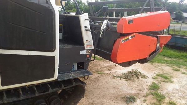 ขายรถเกียวข้าวคูโบต้า95พลัสรถปี55สนใจติดต่ออาร์ม ขายรถเกียวข้าวคูโบต้า95พลัสรถปี55สนใจติดต่ออาร์ม