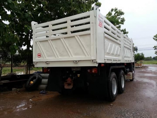 ฝากขาย hino  mega 320 แรงม้าปี48  รถสวยสดงดงาม ราคาไม่แรงต่อลองได้สวยจัดพร้อมใช้งาน ยางใหม่10เส้น