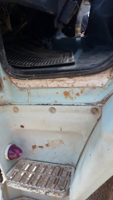 ขายรถบรรทุก 6 ล้อดัมพ์ใหญ่ ISUZU ROCKY 195 แรงม้า ราคา 680000