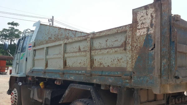 ขายรถบรรทุก 6 ล้อดัมพ์ใหญ่ ISUZU ROCKY 195 แรงม้า ราคา 680000