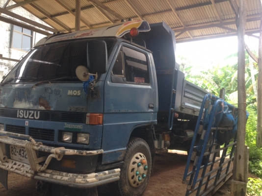 ขายรถบรรทุก 6 ล้อดัมพ์ ISUZU NPR 115 แรงม้า เฟืองท้ายใหญ่ ราคา 350000