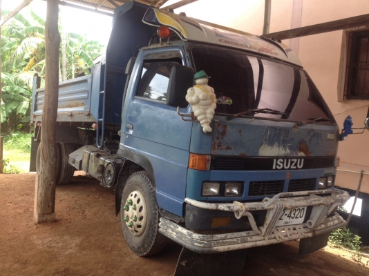 ขายรถบรรทุก 6 ล้อดัมพ์ ISUZU NPR 115 แรงม้า เฟืองท้ายใหญ่ ราคา 350000
