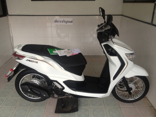 Moove สภาพนางฟ้า วิ่ง5000 ปลายปี58 (ของแถม 4 รายการ)