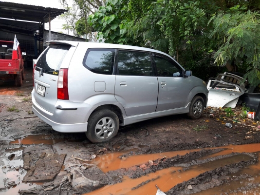 ขายด่วน  avenza 1.3  ปี 05