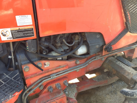 รถไถkubota7040..เล่มพร้อมรถสวยสภาพดี มีดันหน้าอย่างเดียว