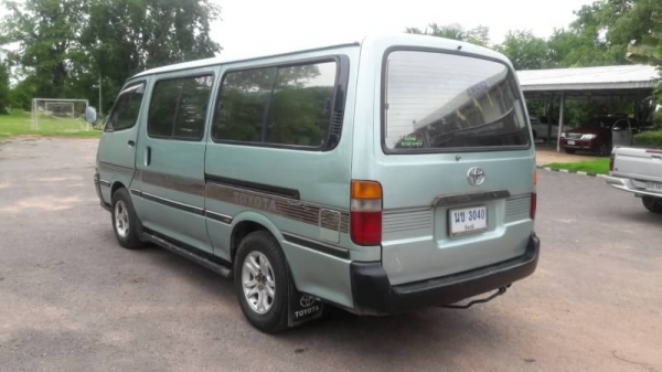 รถตู้หัวจรวด รถบ้านแท้