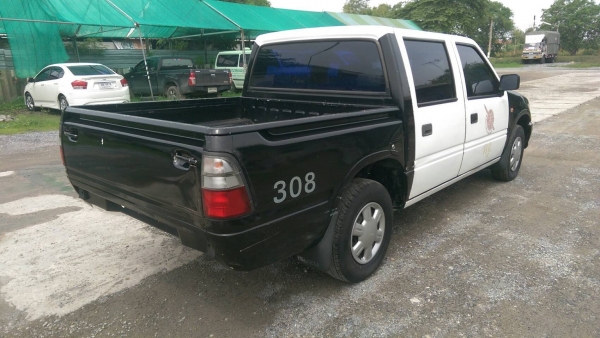 อีซูซุ ดราก้อนอาย