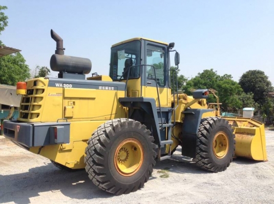 Komatsu WA300-3E เก่าญี่ปุ่น สภาพดีพร้อมใช้งาน โทร.086-303-9797 กู๋อ๋า