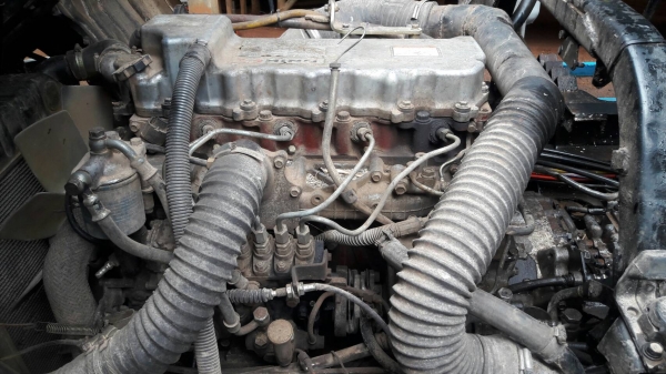 รถบรรทุก6ล้อดั้ม