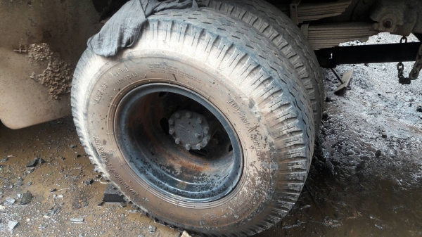 รถบรรทุก6ล้อดั้ม