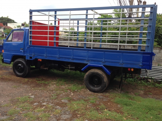 รถบรรทุก 6 ล้อดั๊มเกษตรอีซูซุ  NPR 115 แรง