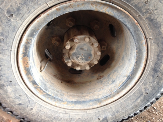 รถบรรทุก 6 ล้อดั๊มเกษตรอีซูซุ  NPR 115 แรง