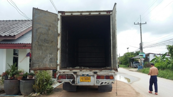 อีซูซุ 6 ล้อ ตู้ ประตู 10 บานไม่มีเสาร์กลาง เครื่อง 200 แรง ยอดจัด 650000 - 700000 เอกสารพร้อมโอน ติดต่อ 0850919125 อีซูซุ 6 ล้อ ตู้ ประตู 10 บานไม่มีเสาร์กลาง เครื่อง 200 แรง ยอดจัด 650000 - 700000 เอกสารพร้อมโอน ติดต่อ 0850919125