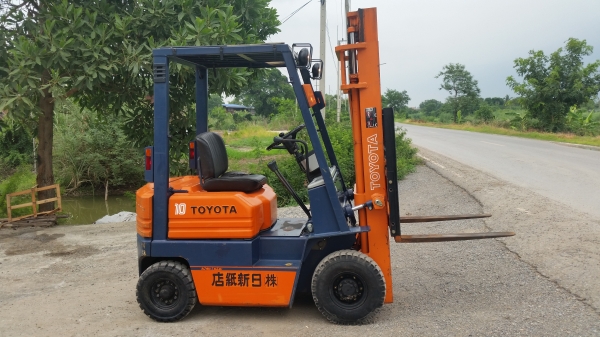 ขายด่วนรถยก TOYOTA 5FGยก1.0ตันเสาสูง3เมตรยางตันรถนอกเพิ่งเข้ามายังไม่เคยใช้งานในเมืองไทยเลย=รุ่นใหม่ขายถูกๆๆ