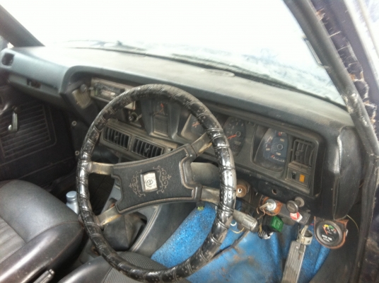 ขายSubaru A22 1.6 4ประตู กึ่งซากขับได้อยู่มีเล่มพร้อม