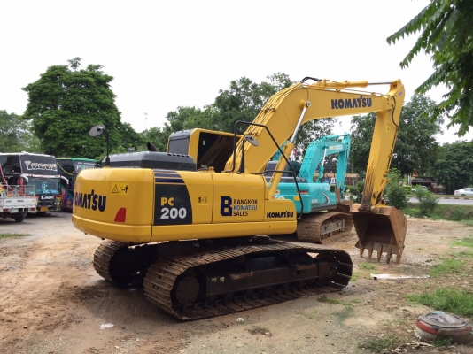 KOMAISU PC200-8MO