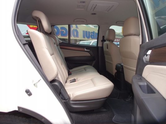 ISUZU MU-X 3.0VGS NAVI AT ปี2015 ISUZU MU-X 3.0VGS NAVI AT ปี2015