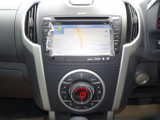 ISUZU MU-X 3.0VGS NAVI AT ปี2015 ISUZU MU-X 3.0VGS NAVI AT ปี2015