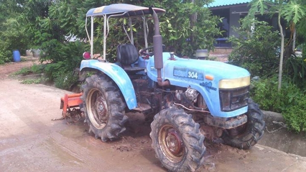 ขายรถไถแชม34แรง เบอ0929715722 ราคารถต่อรองได้ครับ