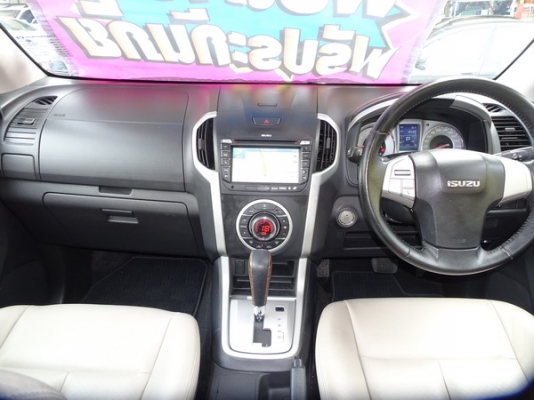 ISUZU MU-X 2.5VGS NAVI AT ปี2015 ISUZU MU-X 2.5VGS NAVI AT ปี2015