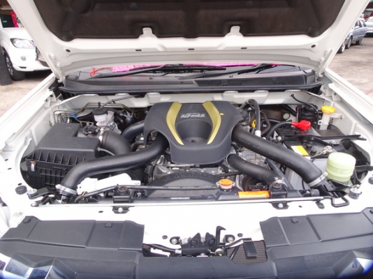 ISUZU MU-X 2.5VGS NAVI AT ปี2015 ISUZU MU-X 2.5VGS NAVI AT ปี2015