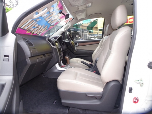 ISUZU MU-X 2.5VGS NAVI AT ปี2015 ISUZU MU-X 2.5VGS NAVI AT ปี2015