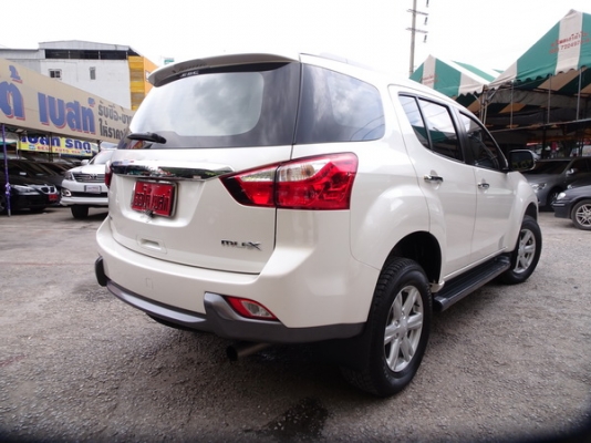 ISUZU MU-X 3.0VGS NAVI AT ปี2015 ISUZU MU-X 3.0VGS NAVI AT ปี2015
