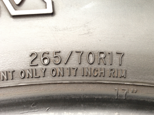 ยาง All mickey thompson STZ 265 70 17 ปี14 ดอกเต็ม ไม่มีปะ ราคาไม่แพง