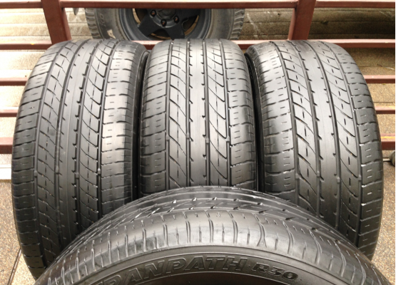 ยาง Toyo 235 50 18 ปลายปี13 ดอกเยอะ ราคาไม่แพง