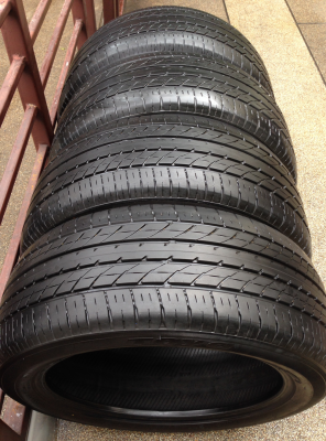 ยาง Toyo 235 50 18 ปลายปี13 ดอกเยอะ ราคาไม่แพง