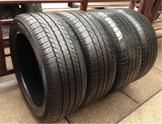 ยาง Toyo 235 50 18 ปลายปี13 ดอกเยอะ ราคาไม่แพง