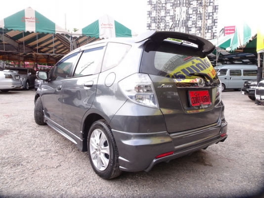 HONDA JAZZ 1.3Hybrid AT ปี 2013