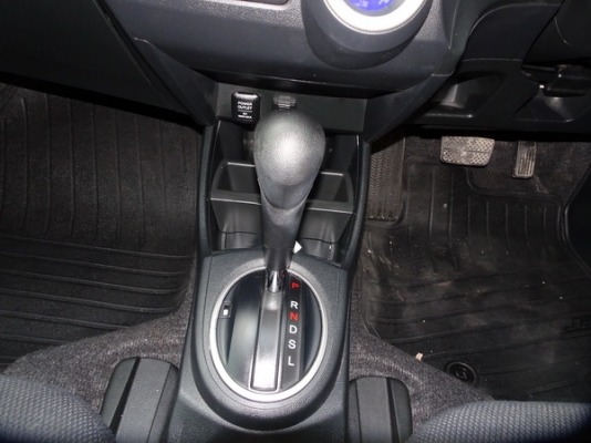 HONDA JAZZ 1.3Hybrid AT ปี 2013