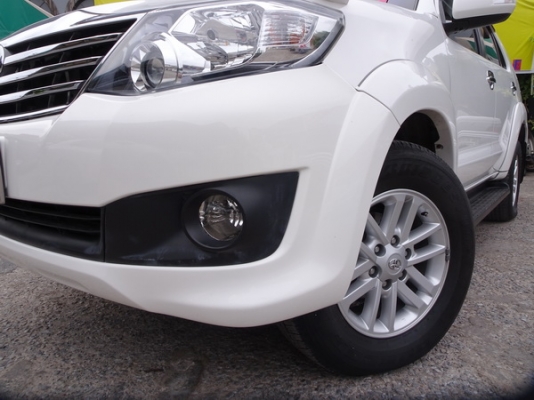 TOYOTA FORTUNER 2.5V 4WD NAVI ปี 2014