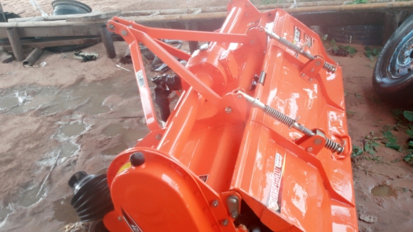 ขายโรตารี่ตราช้างรุ่น RX182F ใช้กับ 47 หรือ 50 แรง ขายโรตารี่ตราช้างรุ่น RX182F ใช้กับ 47 หรือ 50 แรง