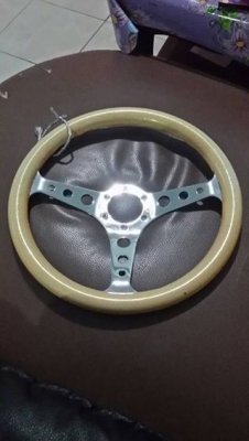 พวงมาลัยเก่าญี่ปุ่น 13.5 นิ้ว ส่งได้