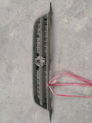 กระจังหน้าโตโยต้า AE110 111  200บาท อยู่ดอนเมือง TEL0890671028 IDline0890671028