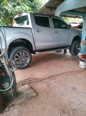 ขาย คอม้ายกสู่ง อีซุซุ ยกชุด หน้า+หลัง โทร 0860748399