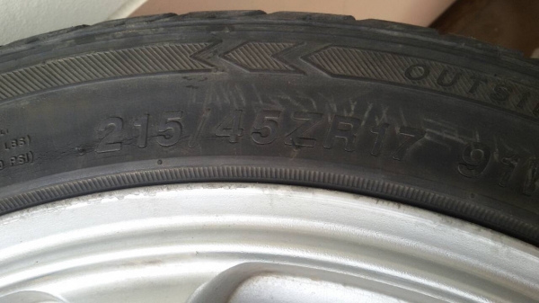 ขายยางพร้อมแม็ค/กระทะรถเก๋ง มี2ชุดขอบ17,14