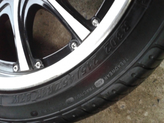 ขอบ17นิ้ว5รู114 พร้อมยาง สวยๆ 4 ล้อ ราคา 6900 บาท