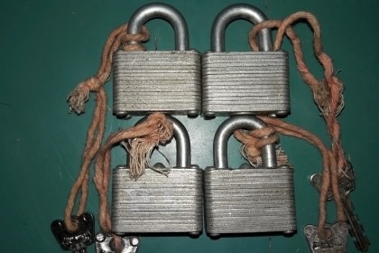 ขายแม่กุญแจMASTER Made in usa.งานเก่าเก็บ ขนาดยาว2" กว้าง1.5"