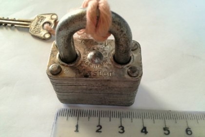 ขายแม่กุญแจMASTER Made in usa.งานเก่าเก็บ ขนาดยาว2" กว้าง1.5"