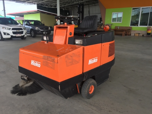 ขายรถกวาดถนนดูดฝุ่นHAKO มือสองญี่ปุ่นนั่งขับใชไฟฟ้าแบตรถยนต์24โวลด์แบตใหม่พร้อมใช้งานขาย75000