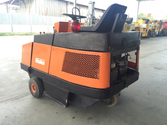 ขายรถกวาดถนนดูดฝุ่นHAKO มือสองญี่ปุ่นนั่งขับใชไฟฟ้าแบตรถยนต์24โวลด์แบตใหม่พร้อมใช้งานขาย75000