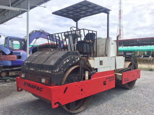 ขายรถบด10ตันDYNAPACรุ่นCC421นำเข้าจากญี่ปุ่น ไม่เคยใช้งานในไทย มีเอกสารพร้อมหน้าเหล็กหลังเหล็ก  บดอัดสั่นสเทือนได้ทั้ง2ล้อ เอวออ่น  เครื่องยนต์ดีเซล4สูบ สภาพดีพร้อมใช้งานมีให้เลือกหลายคันหลายขนาด