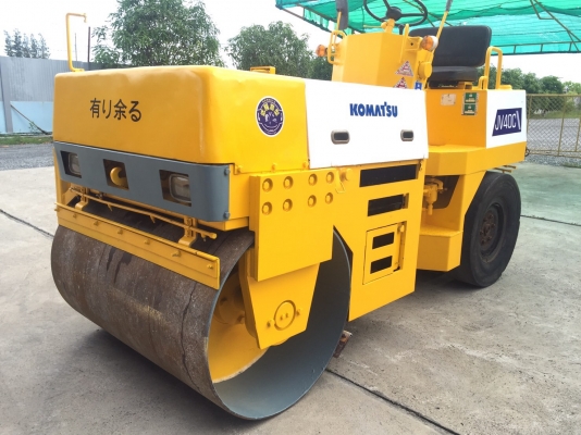 ขายรถบด4ตันKOMATSUรุ่นJV40C-1นำเข้าญี่ปุ่นเอวอ่อนขับ2เพลาเครื่องดีเซลคูโบต้า3สูบสภาพดีพร้อมใช้งาน มีให้เลือกหลายคันหลายขนาด ขายรถบด4ตันKOMATSUรุ่นJV40C-1นำเข้าญี่ปุ่นเอวอ่อนขับ2เพลาเครื่องดีเซลคูโบต้า3สูบสภาพดีพร้อมใช้งาน มีให้เลือกหลายคันหลายขนาด