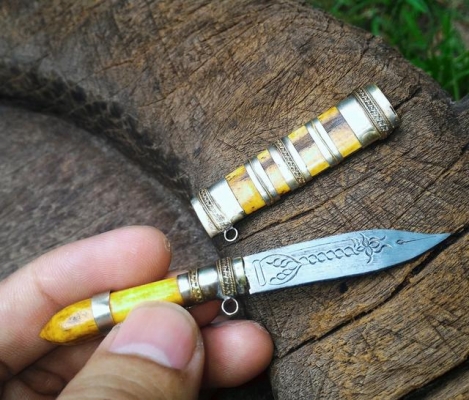 มีดหมอหลวงพ่อเดิม ด้ามเก่าฝักเก่า ขนาดยาว 3.7นิ้ว เนื้อฉ่ำสวย