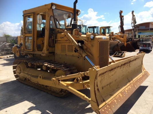 CAT D5B SN: 47X0323 สภาพสวยจัด นำเข้าจากญี่ปุ่น รถถึงไทยแล้ว ขายไม่แพงครับ